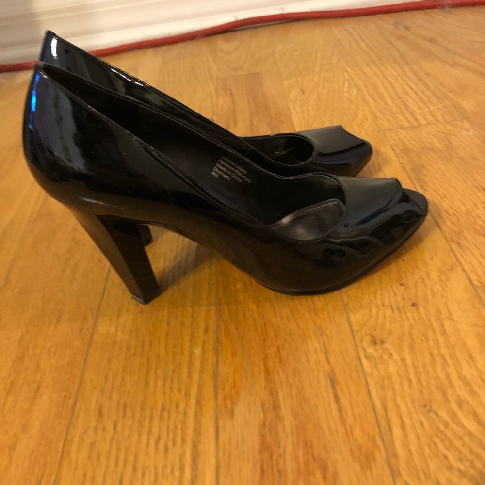 High heeled shoes. Assorted colors and styles
